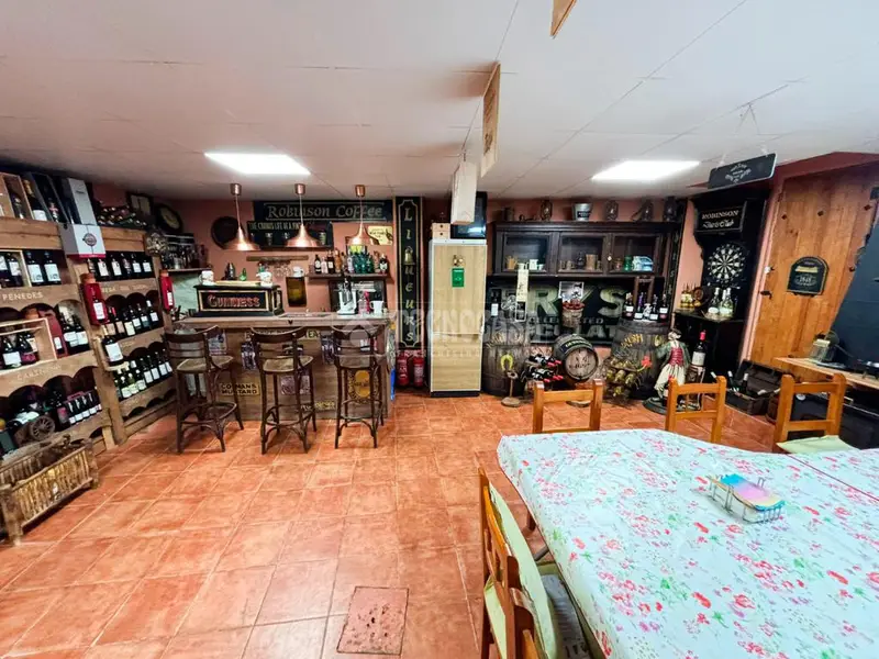 Chalet Independiente con Piscina en Garrapinillos