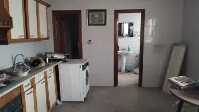 Casa Pareada en Venta en Ubeda 3 Plantas Para Reformar