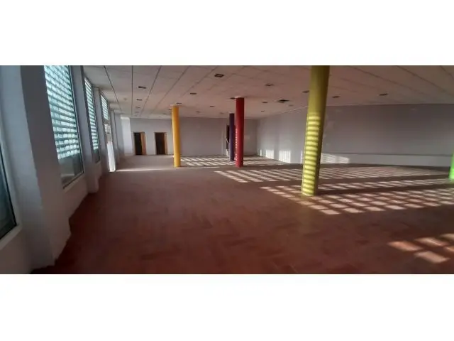 Local Comercial Cerca del Instituto de Rebolledo Alicante