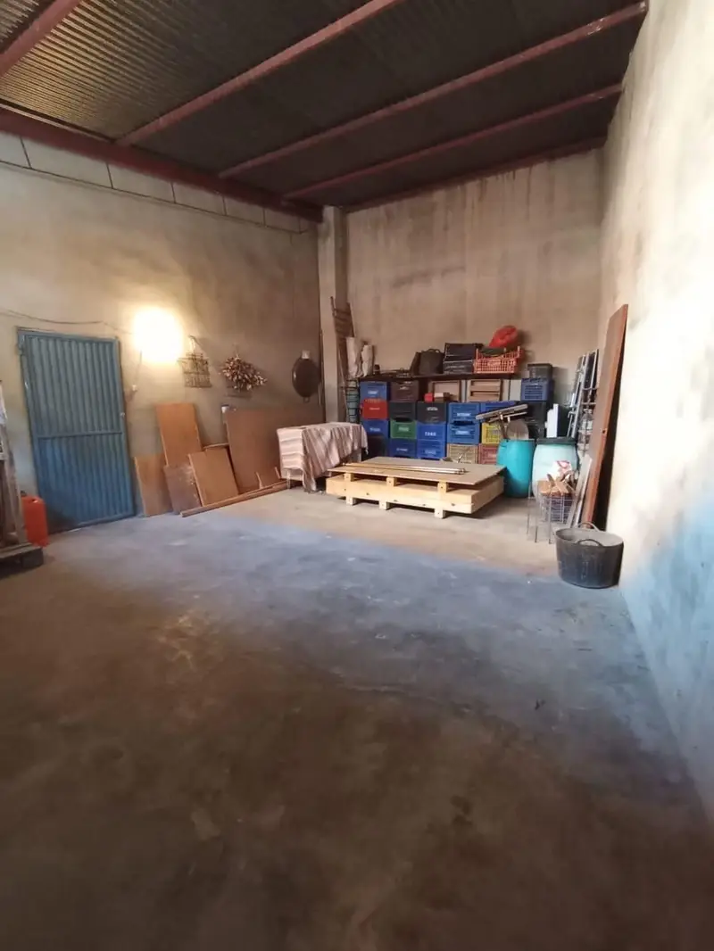 Casa en Venta en L'Alcudia de Crespins Valencia 8 Dormitorios
