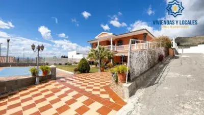 Casa en Venta Atarfe 317m2 4 Dorm 2 Baños Piscina Jardin
