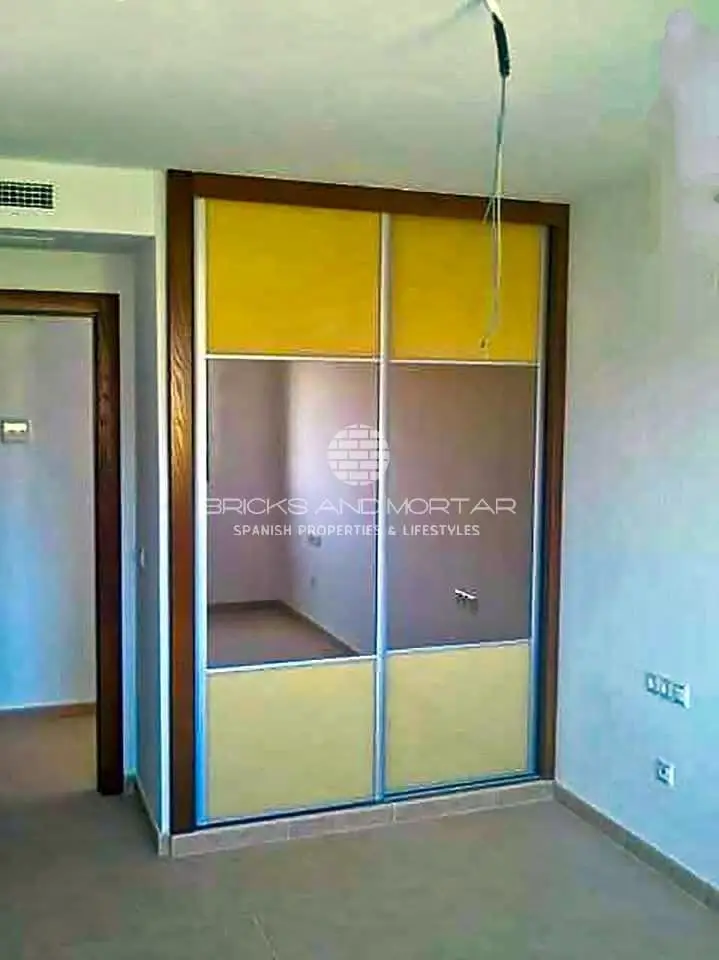 Chalet en Venta Chiva Valencia 4 habitaciones 2 baños