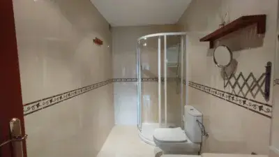 Piso en venta en Cambre centro con garaje y trastero