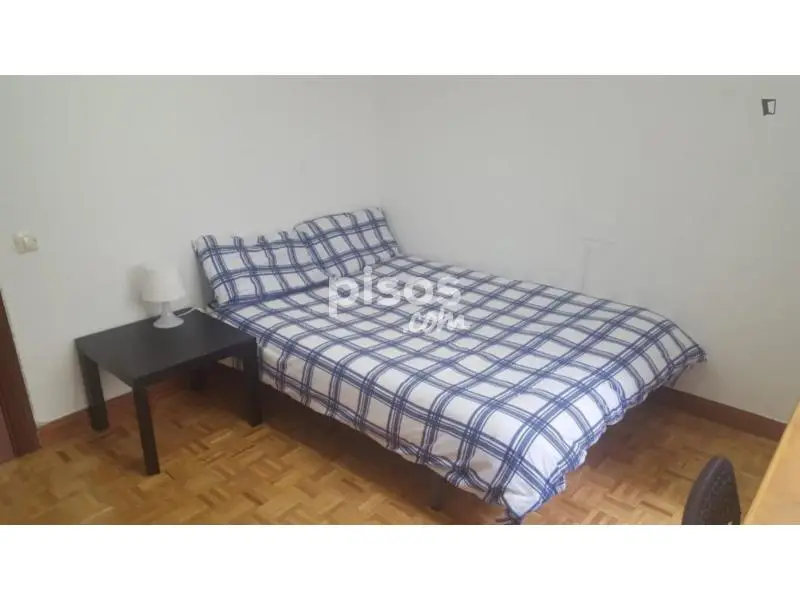 Habitacion Privada Amueblada Cerca del Metro en Madrid