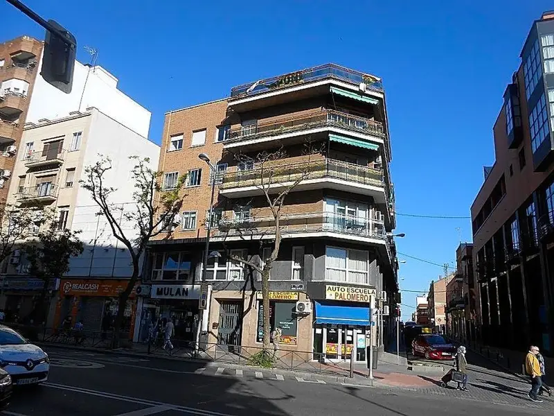 venta Local Comercial en Berruguete, Madrid (MADRID-170)- Globaliza