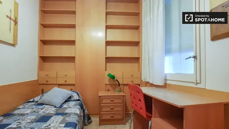Apartamento en alquiler en Carrer del Regent Mendieta Barcelona