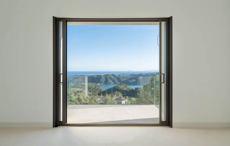 Villa de Lujo en Istan Málaga 5 Dormitorios Piscina y Cine