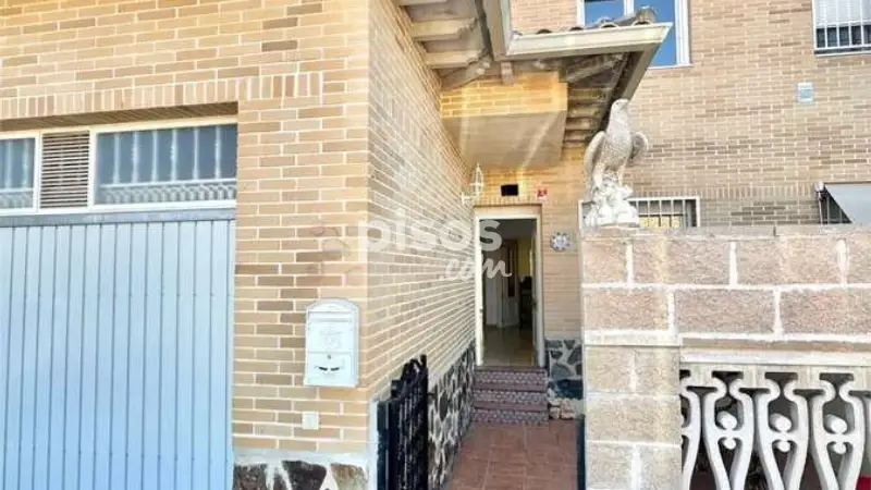 Chalet en venta en Calle Sierra de Guadarrama