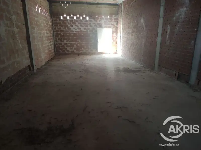Venta Local comercial de 1 habitación en Noez - Ref: 933143