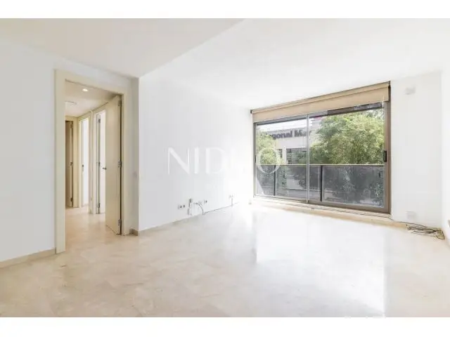 Apartamento de Lujo en Diagonal Mar con Terraza y Piscina