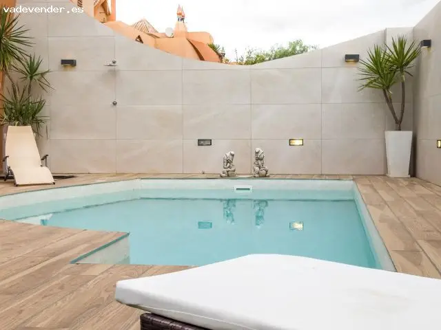 Chalet Pareado en Las Gabias con Piscina y Barbacoa