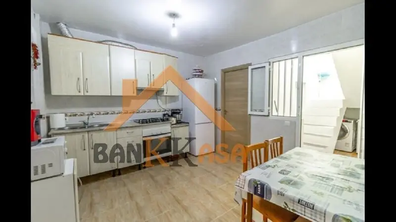 Venta Casa Reformada Carmona Santa Maria del Aguila 95m2