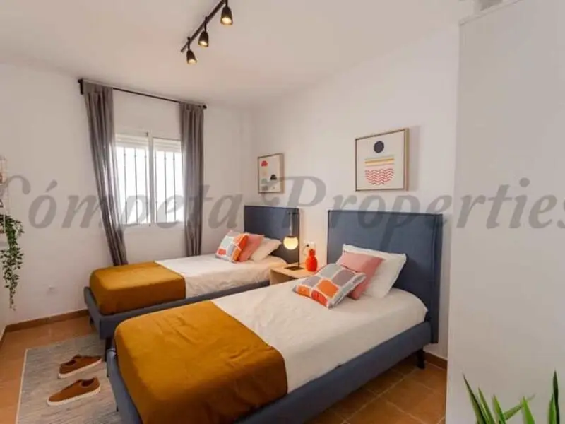 Apartamento 3 Dormitorios en Cómpeta con Vistas Panorámicas
