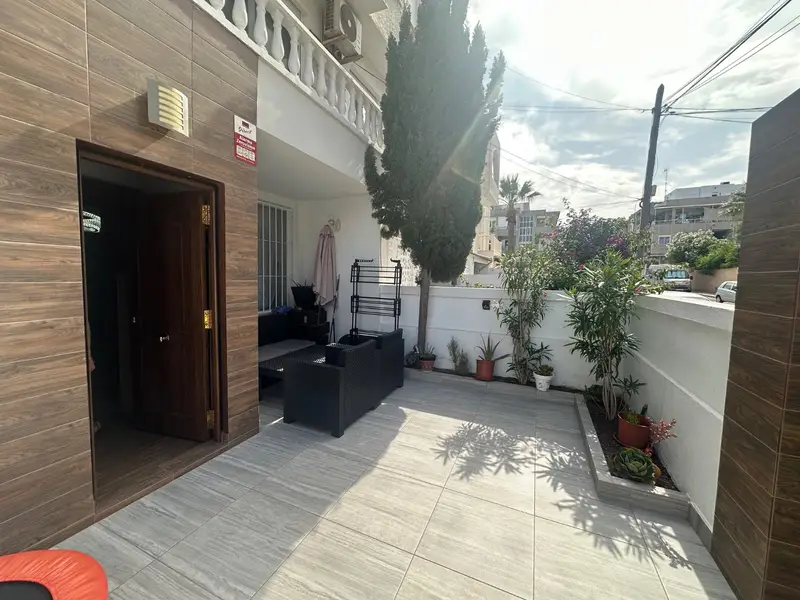 Duplex Reformado Torrevieja Cerca Playa Piscina Jardin