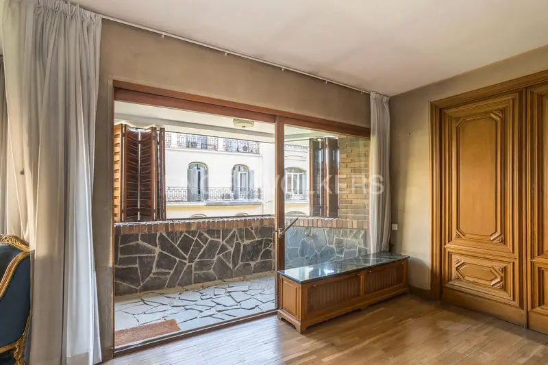 Apartamento en venta en Almagro, Madrid ciudad, Madrid