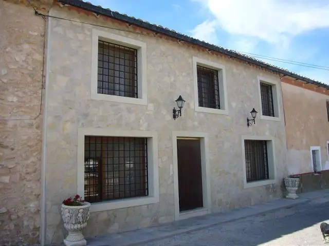 Casa Villa 5 Dormitorios Salinas Espa	

a