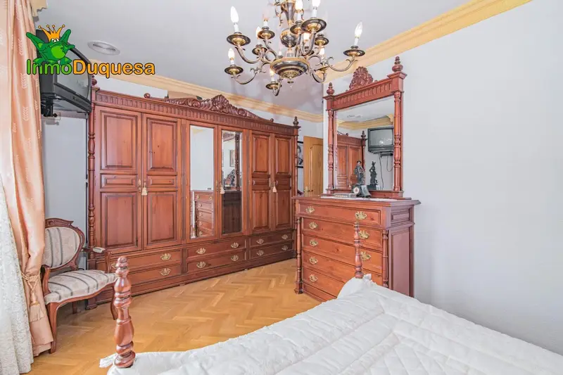 Chalet en Venta Ogíjares Granada Piscina Jardín 4 Habitaciones
