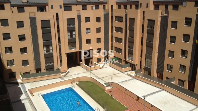 Alquiler Piso Calle Cavanilles Urbanizacion Privada Piscina Garaje Trastero