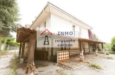 Chalet en Venta en Ferrol con Piscina y Jardin