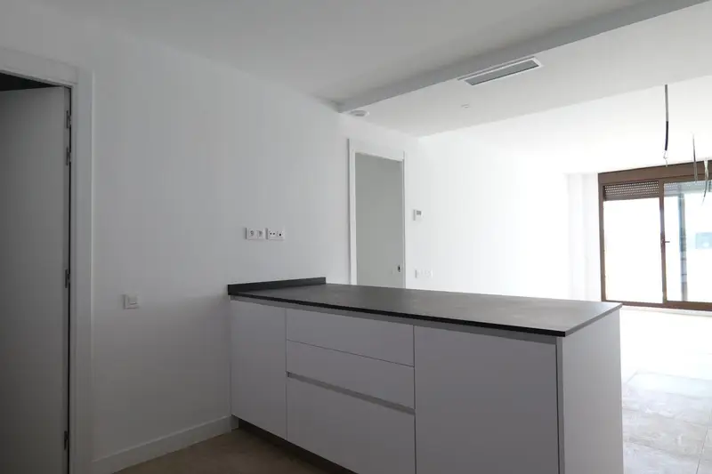 Apartamento 2 Dormitorios Estepona Piscina Parking
