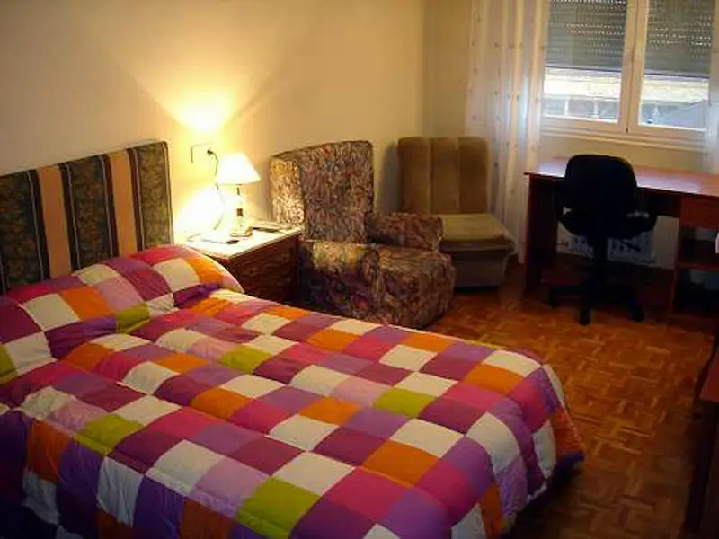 Habitacion Salamanca Chicas Wifi TV Cable Cocina Equipada