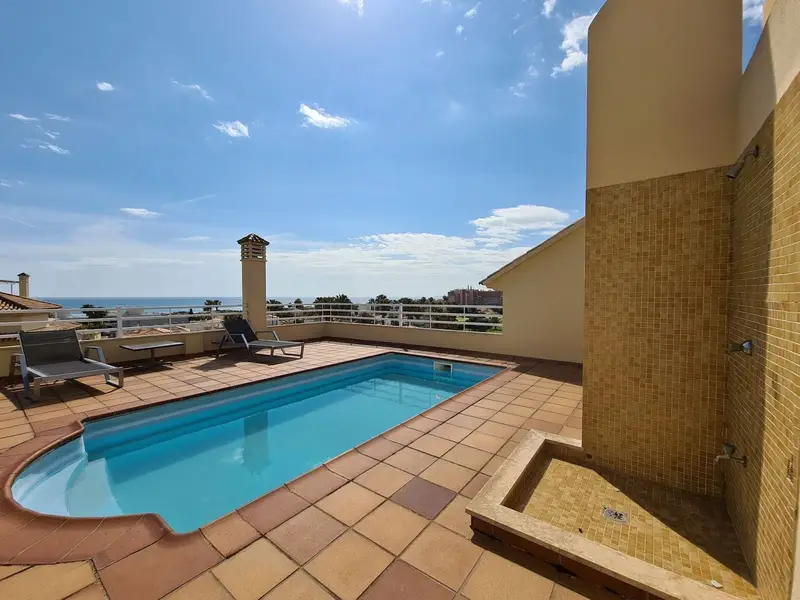 Atico en Oliva Nova con Vistas al Mar y Piscina Privada