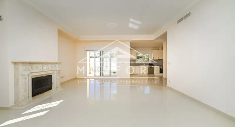 Villa en Cabo Roig Orihuela Alicante con Piscina Privada y Vistas al Mar