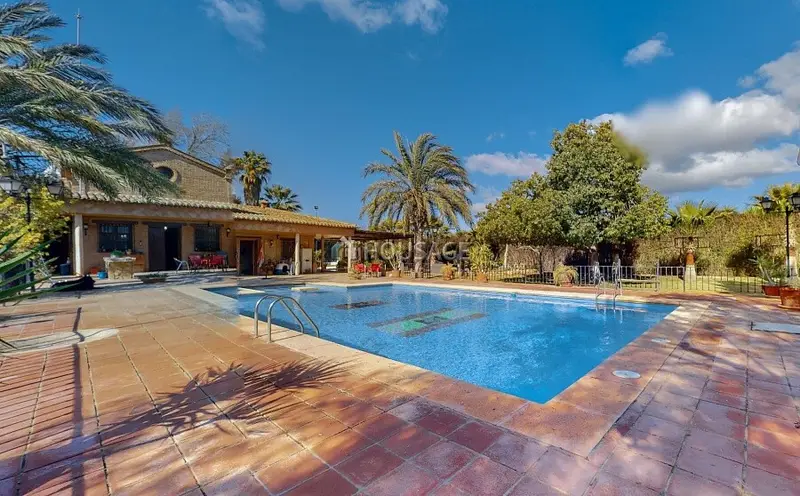 Villa en Venta Bobadilla Antequera