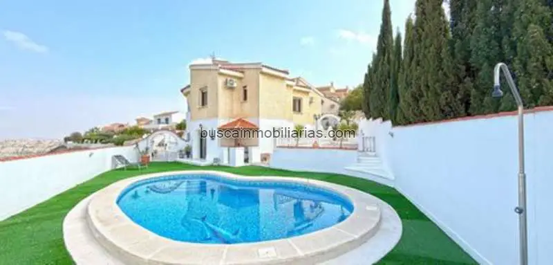 Villa en Venta Ciudad Quesada 5 Dormitorios Piscina Privada