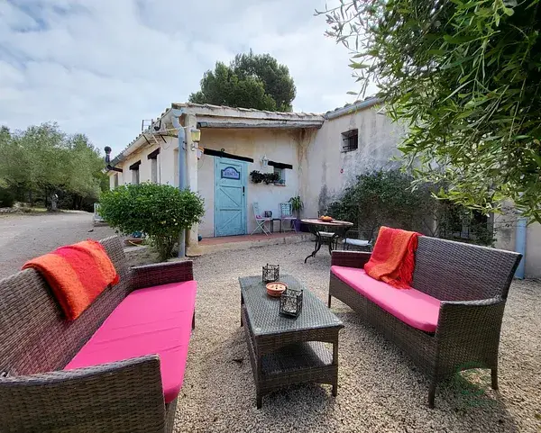 Finca Rústica con Masía de 6 habitaciones y 5 baños - Ideal para familias o alquiler turístico