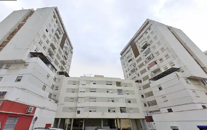 Venta Piso 3 Habitaciones Algeciras Inversores