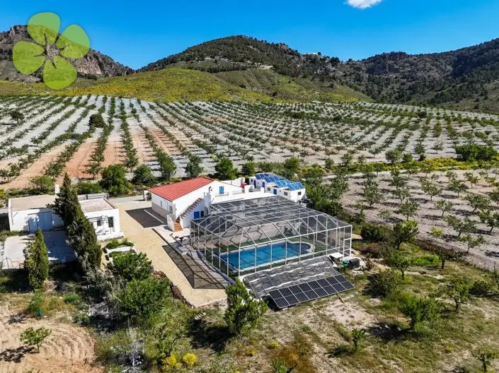 Villa de Lujo con Piscina Privada en Venta