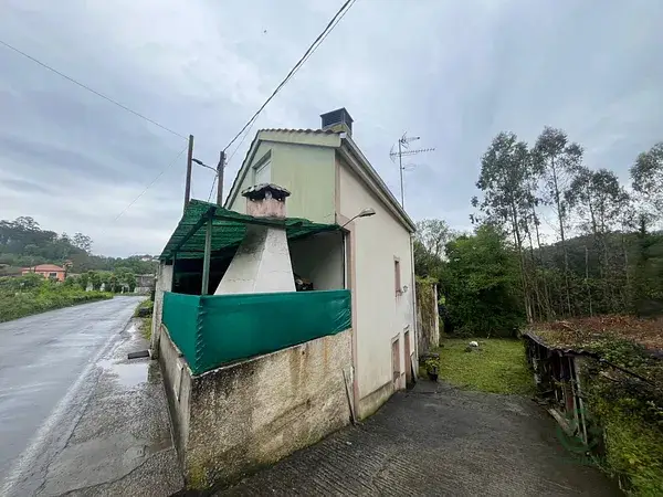Casa Rural en Laracha para Reformar 2 Dormitorios 2 Baños