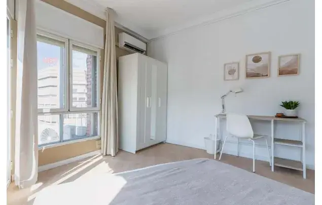 Habitacion Doble con Terraza Privada en Madrid para Estudiantes