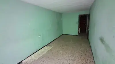 Casa en Venta en Maials, Lleida - 3 Plantas, Garaje y Jardín