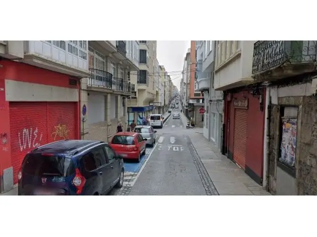 Local Comercial en Ferrol: 233 m2 en Esquina