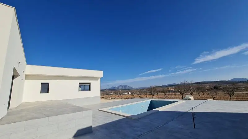 Villa en Pinoso 3 Dormitorios Piscina Privada Vistas