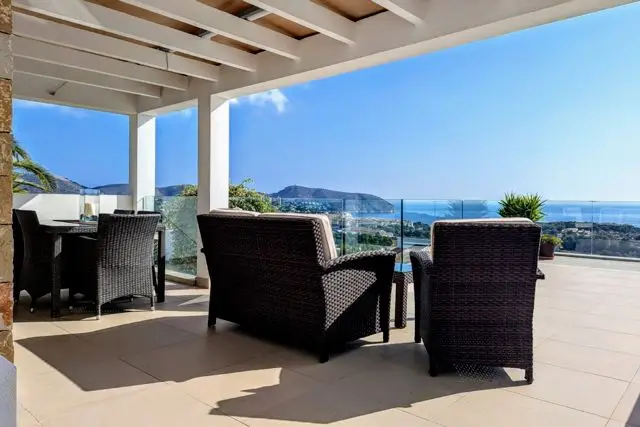 Villa de Lujo Moderna con Vistas al Mar 7 Dormitorios