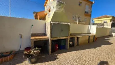 Chalet en Playa Daimús con Piscina Privada y Barbacoa