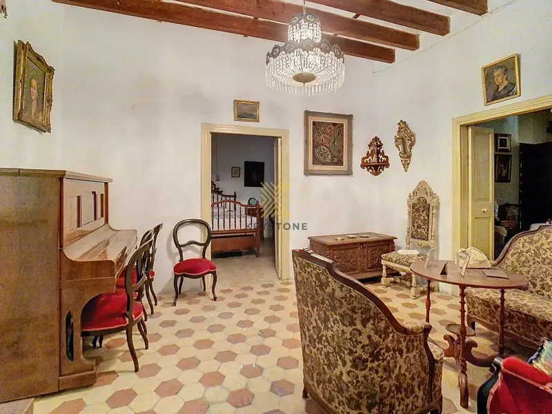 Chalet en venta en Manacor con 9 habitaciones y gran terraza
