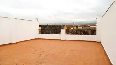 Ático Reformado en Ogíjares Centro con Vistas a Sierra Nevada