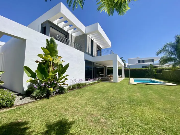 5 Bed Villa for sale