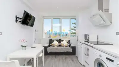 Estudio en Nerja cerca de la playa Torrecilla con piscina