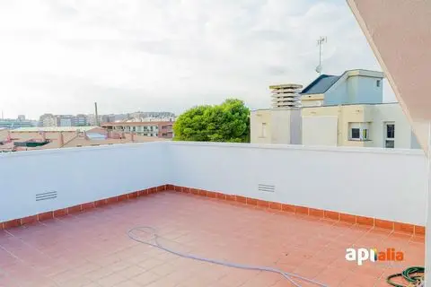 Atico en Torredembarra con 2 habitaciones y terraza privada