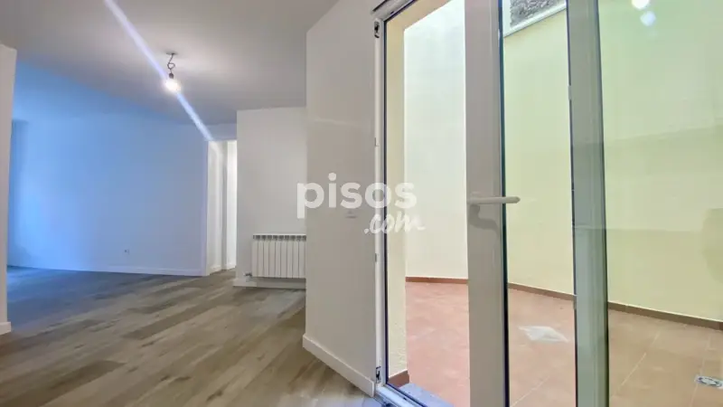 Piso en venta en Avenida Sant Joan Les Abadeses, Número 33