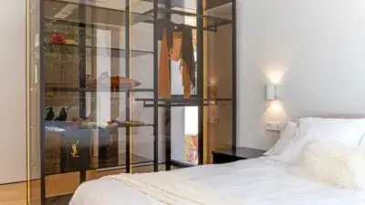 Chalet en Venta Bendinat: Villa de Lujo con Piscina y Jardines Privados