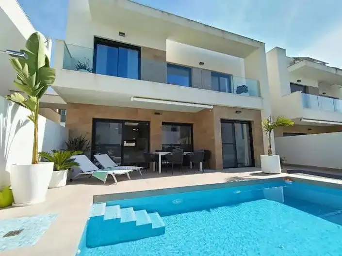 Villa Moderna 3 Dormitorios Piscina Privada La Herrada