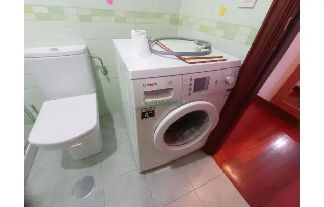 Atico Estudio Amueblado en Vigo con Garaje y Bodega