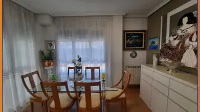 Chalet Pareado en Seseña Nuevo 5 Dormitorios 3 Baños