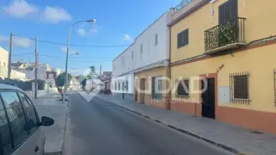 Casa en Venta en Sanlúcar Centro, Ideal para Inversión o Residencia